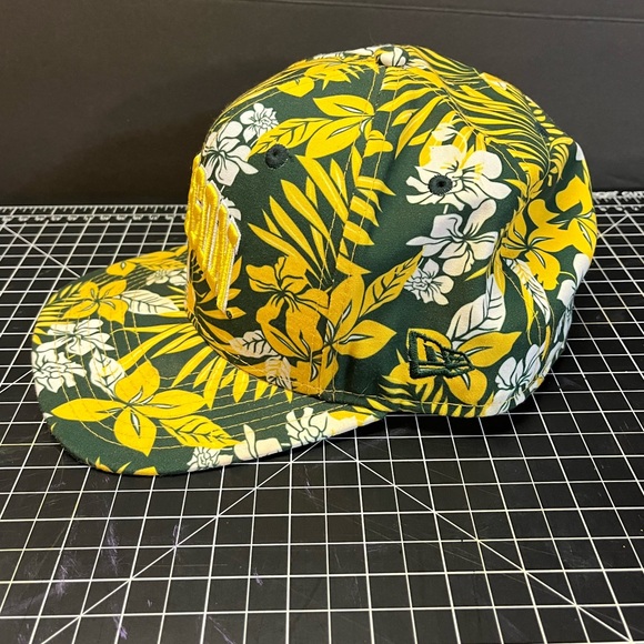 Oregon Ducks 🟢🟡 New Era SnapBack Hat Floral Hawaii Beach Print 🔥 - Picture 7 of 8